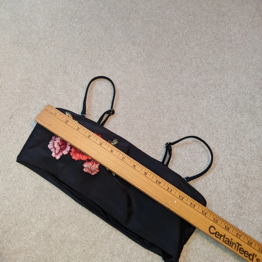2 piece black bikini set w/ embroidered roses/flowers - Picture 4 of 15